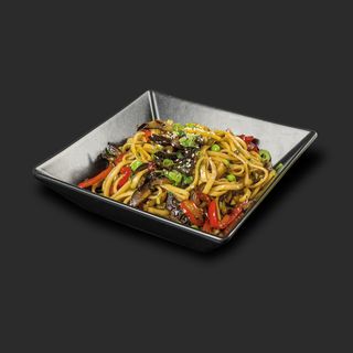 Udon with vegetables