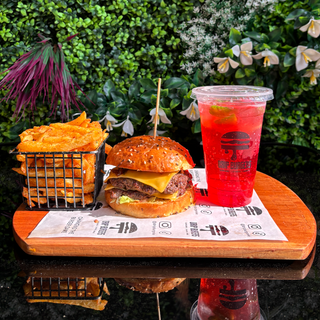 Big Smokin Burger + any mojito + periperi fries