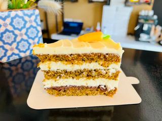 Felie Carrot Cake