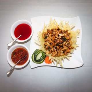 Chili Cashew Nuts (v)