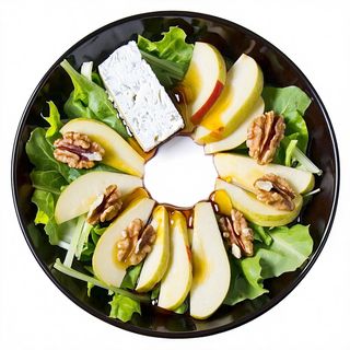 Ensalada Mixta Con Camembert