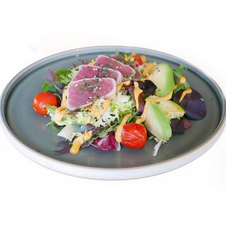 Ensalada De Tataki De Atún