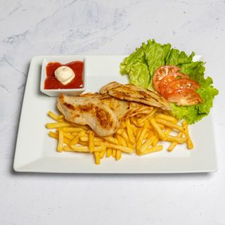 Grill piletina u sočnoj lepinji i ljubičasti luk