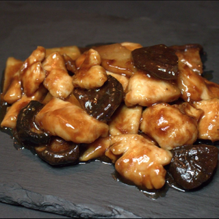 Pollo Con Bambú Y Setas