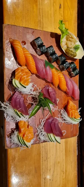 Tuna and Salmon Platter