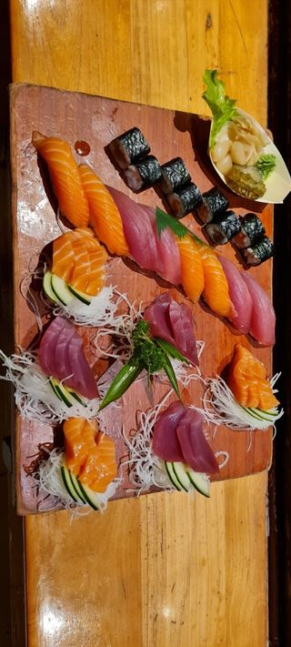 Tuna and Salmon Platter