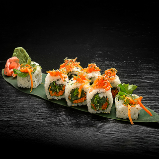 Ikebana (sushi roll)