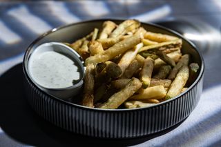 Тиквени пръчици със млечен сос