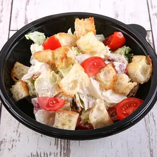 Salată Caesar