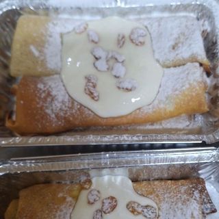  Clătite cu brânză de vaci și stafiide