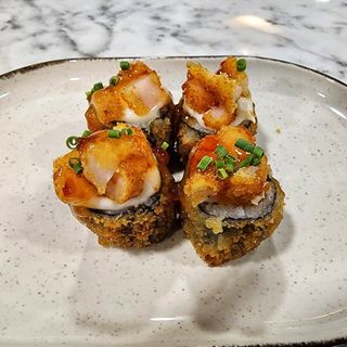 Sushi Frito com camarão panado 8 peças