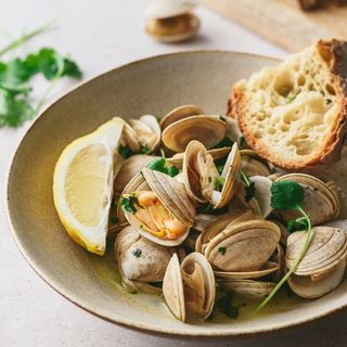 Amêijoas á bolhão pato