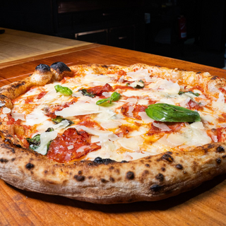 Pizza spianata (new) Roman style. 