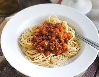 спагетти болоньезе