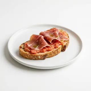 Pan con tomate y jamón serrano