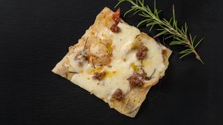 Patate e salsiccia al taglio