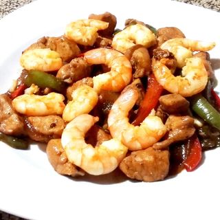 Pollo con gambas estilo Pekín