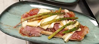 Tosta De Espárragos