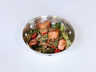 Салат з лососем (250g)