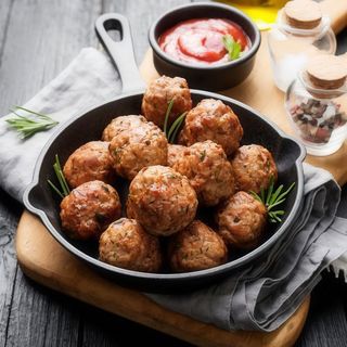 Albóndigas En Salsa