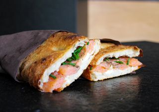 Salmone leggermente affumicato, burro - media