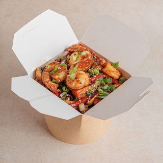 Wok udon sa kozicama