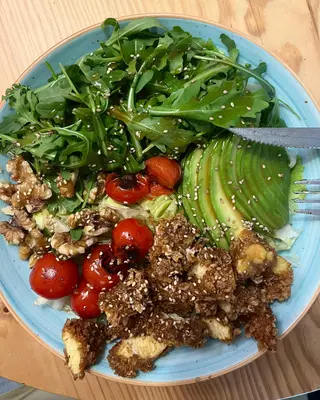 Crea tu propio salad bowl