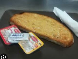 Tostadas con Mermelada y Mantequilla