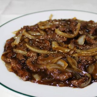 42. Ternera Con Cebolla