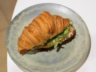 Круасан прошуто