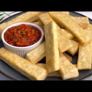 Fried yam + pepper stew sauce 