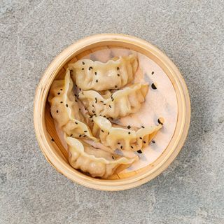 1. Gyoza 5 komada