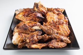 Platou carne pui la jar