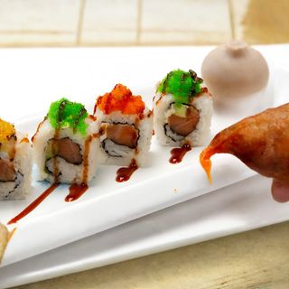 245. Uramaki California Salmón Roll (8 Pzs.)