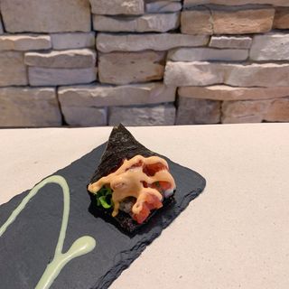 84. Temaki spicy tonno