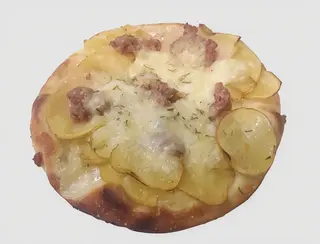 Patate e salsiccia bianca