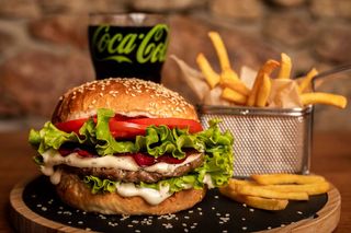 Specijalna ponuda - Americano Burger, Coca-Cola, pomfrit