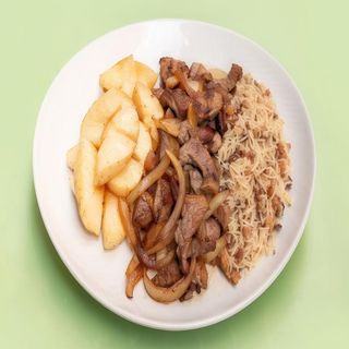Porção de picanha acebolada + Mandioca + Farofa/Ternera+cebolla+yuca+harina