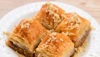 Baclava Emre clasica cu nuca