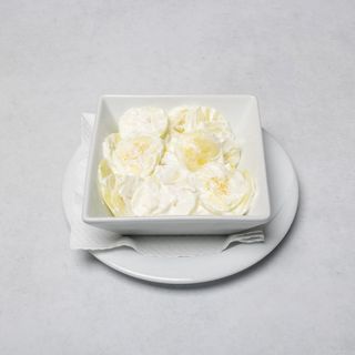 Salata od svježih krastavaca s vrhnjem