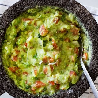Guacamole con totopos