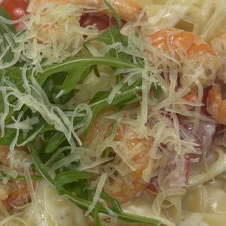 Паста "Тальятелли" с креветками и черри