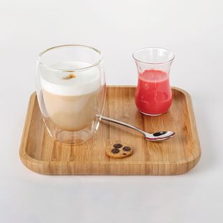 Классический испанский клубничный латте