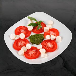 Salată Caprese