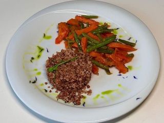 Тушковані овочі з гречкою (460g)