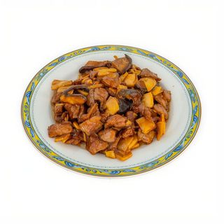 Pato Con Bambú Y Setas Chinas