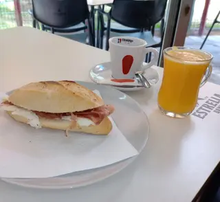 Desayuno Del Día