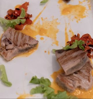 Tonno scottato con friarielli