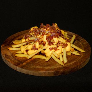 Pomfrit chedar slaninica