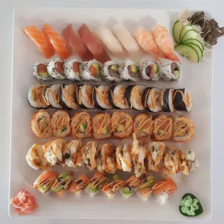M2-Sushi Combo (4 A 5 Personas)
